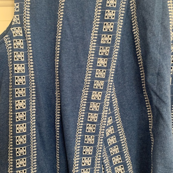 J Jill Decorative Embroidery Design Pattern Blue Sleeveless Tank Top Large NWOT - Picture 7 of 9